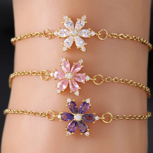 Elegante Bracciale A Fiore Rame Placcato Oro 18K Zirconia Taglio Marquise Sei Petali Gioielli Floreali Per Donne Regolabile