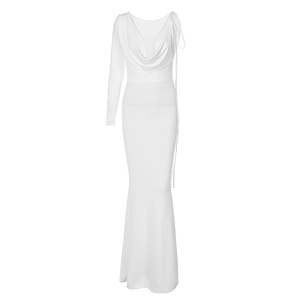 Abito lungo bianco aderente monospalla con elegante collo a cappuccio e dettaglio nodo