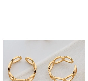 Detailed macro view of 18K gold plated S925 adjustable ring with geometric hollow chain links