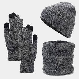 Set invernale 3 pezzi in maglia con guanti touch, berretto e sciarpa a tubo in grigio