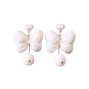 Elegant bow earrings featuring heart-shaped pearls and soft white plush pompom drops