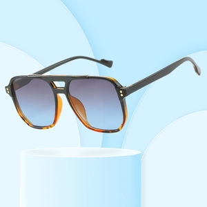 Vintage Aviator Sunglasses Double Bridge Large Frame UV400 Protection PC Trendy Retro Gradient Lens Rivet Unisex