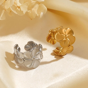 French vintage stainless steel floral open ring with chunky flower design in gold and silver
