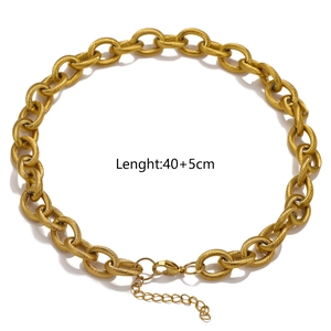 Close-up of 13mm gold twisted rope chain link detail with lobster clasp and extension