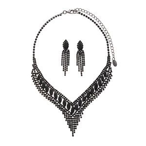 Luxurious black rhinestone V-shaped necklace and fringe earrings set for women