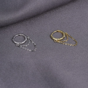 Minimalist S925 silver chain tassel huggie hoop earrings in polished gold and silver