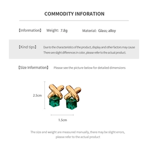 Detailed spec sheet showing glass square earrings size 2.5cm by 1.5cm and weight 7.8g