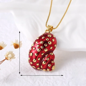 Detail view of red shell pendant necklace with size specs 28x21mm and 45+5cm chain
