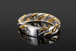 Vue détaillée du bracelet gourmette pour homme en acier bicolore doré et argenté