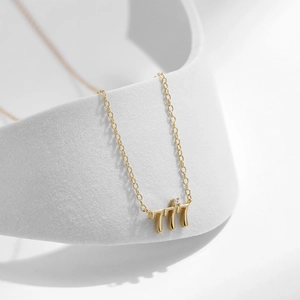 Collier minimaliste en argent sterling 925 avec pendentif 777 porte-bonheur et zircon