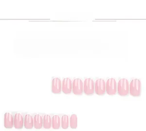 Détails de 24 faux ongles French classiques rose et blanc sur fond blanc épuré