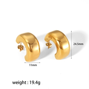 Detailed view of chunky C-shape hoop earrings with size 24.5mm x 11mm and weight specifications