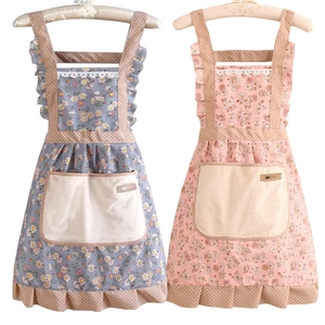 Tabliers en toile florale rose et bleu avec motifs à pois et grandes poches essuie-mains