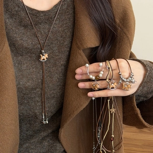 Retro Rocking Horse Pendant Necklace Wood Star Beads Long Sweater Chain Vintage Jewelry For Women