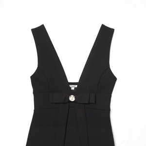 Robe noire chic sans manches col en V avec détail nœud et cristal scintillant