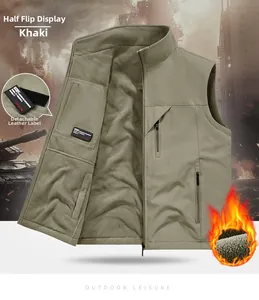 Detailansicht der khakifarbenen Angelweste mit warmem Fleecefutter und mehreren Taschen