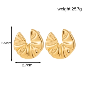 Gold stainless steel heart earrings with wrinkled texture and size measurements