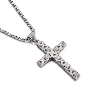 Collier avec pendentif croix en acier inoxydable tendance avec chaîne vénitienne