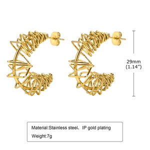 Detail of gold-plated stainless steel C-shape twisted wire hoop earrings for women