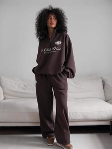 Ensemble marron avec sweat à demi-zip oversize et pantalon large avec imprimé texte