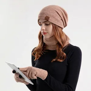 Knitted 3-piece winter set with fleece hat, neck warmer and touchscreen gloves