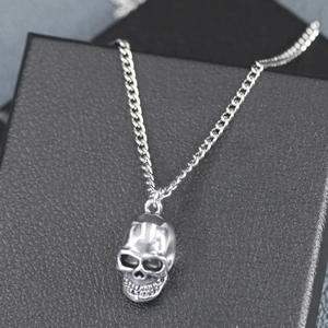 Mens hip hop silver metal skull pendant with cuban chain on black leather gift box