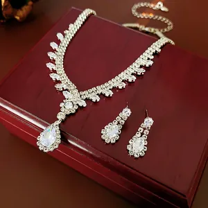 Luxury Copper Zirconia Teardrop Necklace And Earrings Jewelry Set For Women Shiny Silver Plated Water Drop Pendant Set