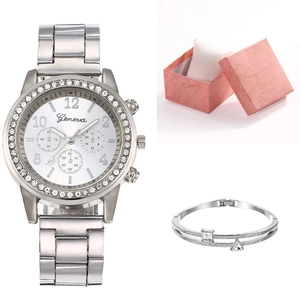 Coffret montre de luxe pour femme avec bracelet en acier argenté et jonc serti de strass