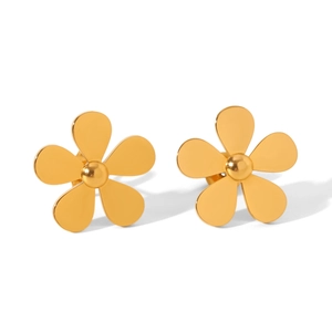Minimalist 18k gold plated stainless steel daisy stud earrings with five-petal flower design