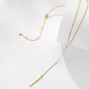 Minimalistische 316L Edelstahl Y-Halskette in Gold mit elegantem Stabanhänger