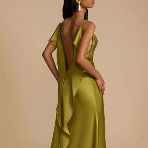 Elegantes Satin Maxikleid Spaghettiträger Rückenfrei Volant Detail Hoher Schlitz Abendparty Ärmellos Einfarbig Für Damen
