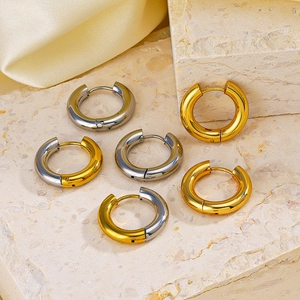 Minimalist 4mm 18k gold-plated stainless steel hoop earrings in gold and silver set