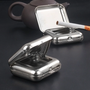 Mini cenicero cuadrado portátil de acero inoxidable con soporte para cigarrillos de hoja