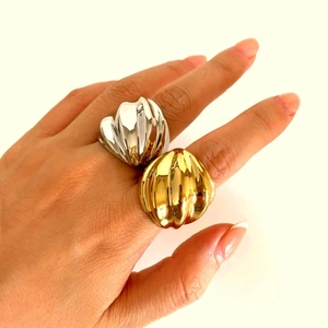 Bague Croissant Acier Inoxydable 316L Plaqué Or 18K Nervuré Torsadé Large Anneau Imperméable Bijoux Pour Femmes