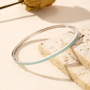 Elegant S925 sterling silver thin bangle with mint green enamel and side lock