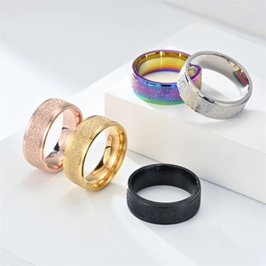 Klassische 8mm matte edelstahl ringe für herren und damen, stilvoller paarschmuck.