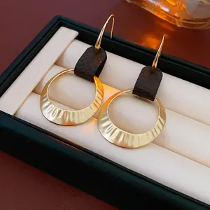 Hammered Metal Round Hoop Drop Earrings With PU Leather Splicing Silver Earring Post Retro Geometric Jewelry For Women