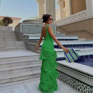 Robe longue élégante à franges vert citron avec dos nu et coupe ajustée sans manches
