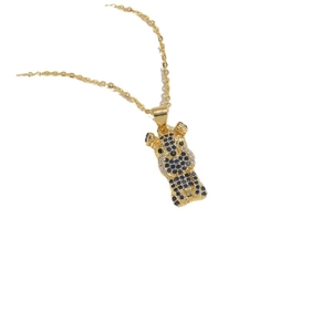 Elegante 14K vergoldete Hundehalskette mit blauen und schwarzen funkelnden Kristallen