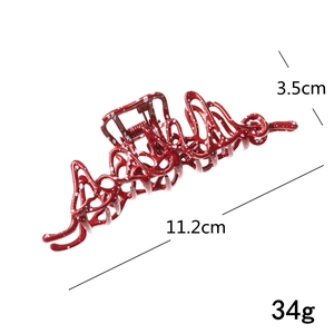 Detailed size specifications for the red spotted liquid metal hair claw clip at 11.2cm