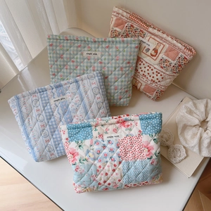 Quilted Cotton Cosmetic Makeup Bag Artistic Floral Plaid Zipper Clutch Storage Pouch Women Daily Pastoral Style