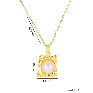 French luxury irregular square frame necklace with elegant mermaid pearl and gold chain