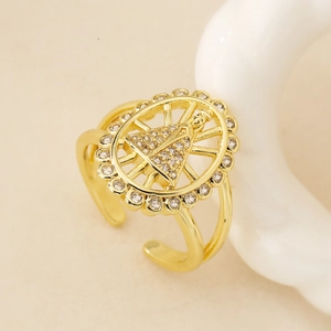 Vintage δαχτυλίδι 18K χρυσό με την Παναγία και αστραφτερές πέτρες λευκού ζιργκόν