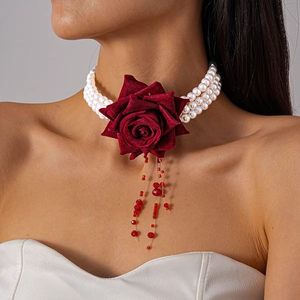 Collier Ras De Cou En Faux Künstliche Perles À Trois Couches Vintage Avec Grande Rose En Velours Rouge Et Glands En Künstliche Perles De Verre Bijoux Élégants Pour Femmes
