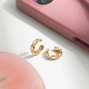 Ear cuff a forma di C placcati in oro 18K con zirconi taglio marquise per donna