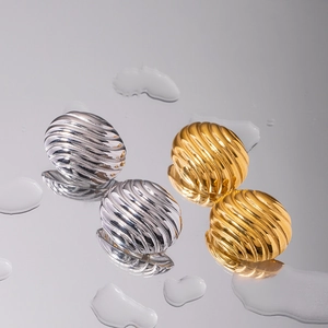 Clips d'oreilles ovales en acier inoxydable doré et argenté avec design nervuré