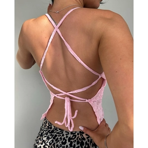 Rosa Spitzen-Camisole-Top im Y2K-Stil mit überkreuztem Rückendesign für Damen