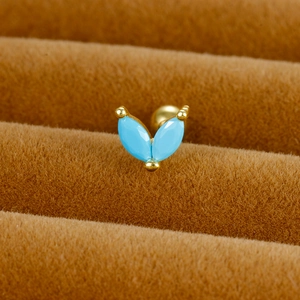 Clou d'oreille cartilage bohème en acier doré et pierres marquise bleues