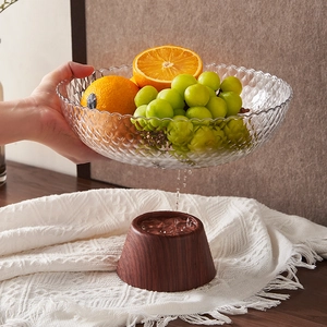 Transparent fruit bowl with wood grain base and diamond pattern, drainage function