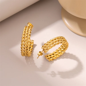 Elegant 18k gold plated stainless steel twisted rope C-hoop earrings for women